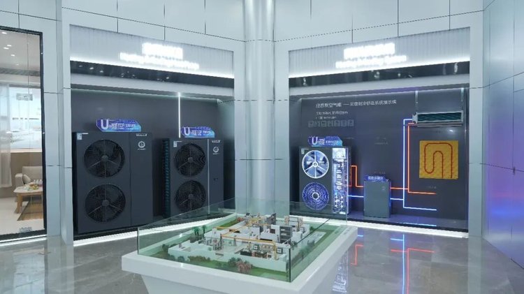 20260730160819214 9888拉斯维加斯空气能品牌展厅内部实景